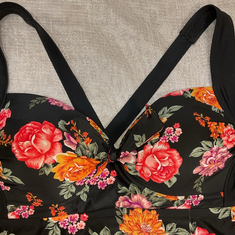 NWT Terra & Sky Floral Mid-Rise Tummy-Control Bikini Size 2X (20W-22W) - Picture 5 of 11